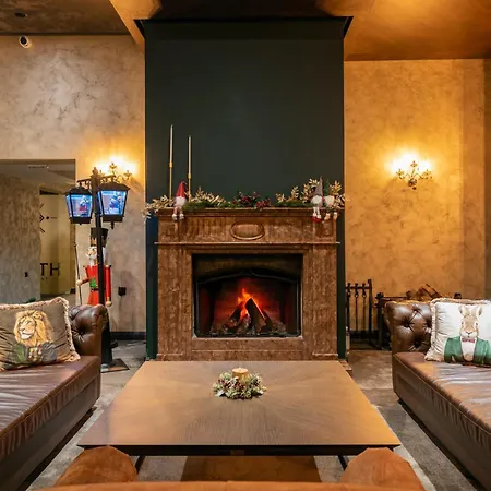 Premier Luxury Mountain