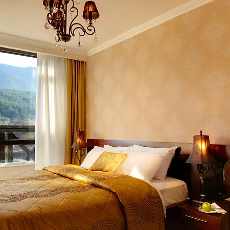 高级豪华高山度假村